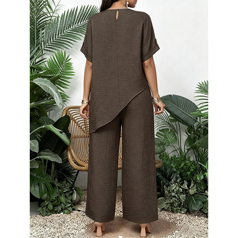 Conjunto de blusa com bainha assimétrica e calça de perna larga