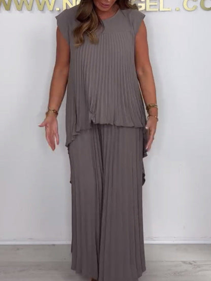 Set of pleated short-sleeved irregular midi top and wide-leg trousers with elasticated waist