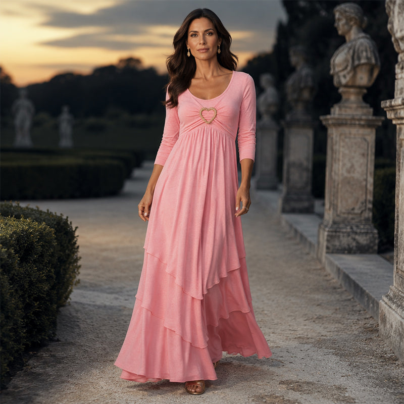 ✨👗 Vestido midi em camadas com detalhe em forma de coração – Corte em A que realça a silhueta e tecido leve, ideal para viagens ou encontros