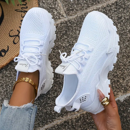 Comfortable and breathable trainers for women