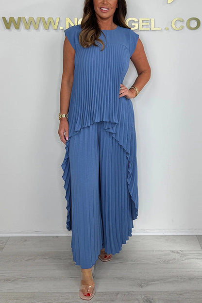 Set of pleated short-sleeved irregular midi top and wide-leg trousers with elasticated waist