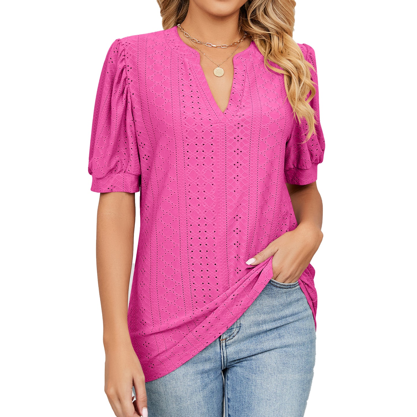 Blusa de mujer con cuello en V y corte floral en color liso