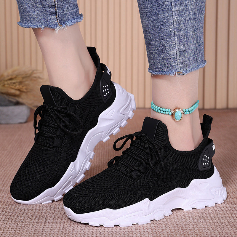 Comfortable and breathable trainers for women