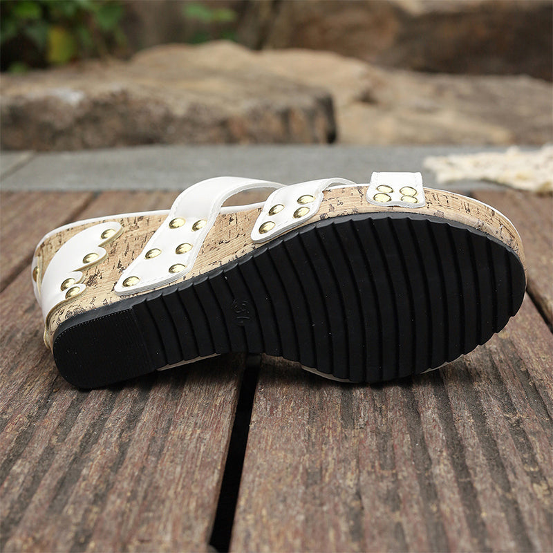Wedge sandals with platform and comfort for women