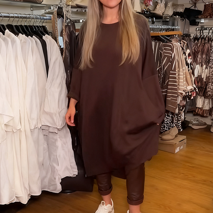 🔥Oferta ograniczona czasowo – dwuczęściowy zestaw składający się z luźnej bluzki o nieregularnym kroju i jednolitych spodni