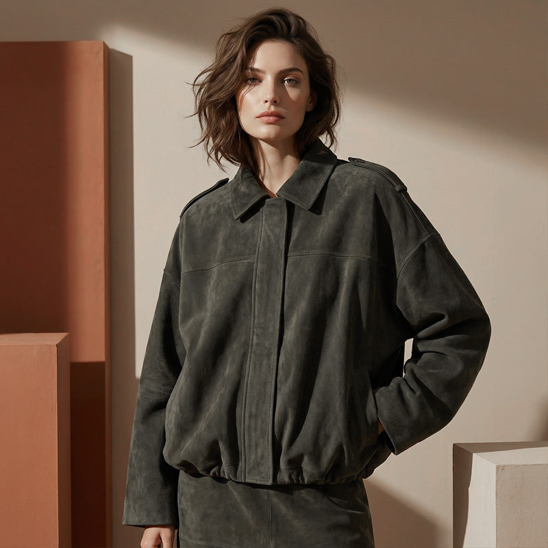 🧥 ✨ Casaco bomber curto para mulher com efeito camurça – Tecido macio, silhueta moderna e estilo versátil 👜