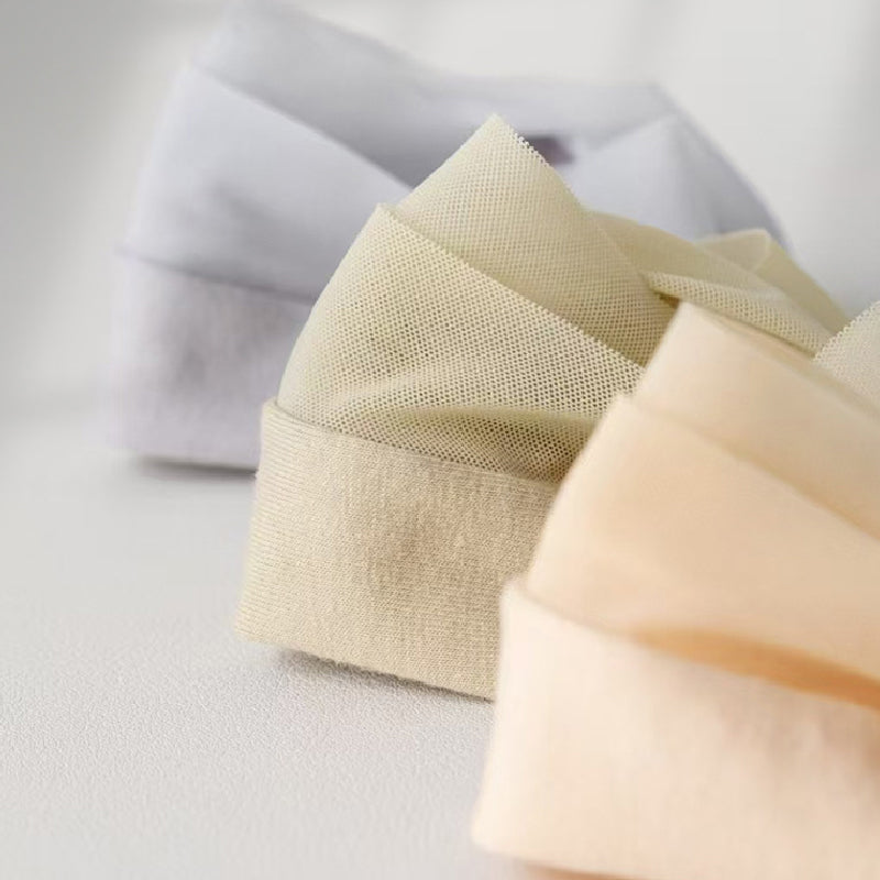 Meias de senhora tipo sapatilha, de corte baixo, em tela transparente e ultra-invisíveis