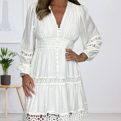 ✨👗Vestido feminino branco vintage com decote em V e rendas recortadas