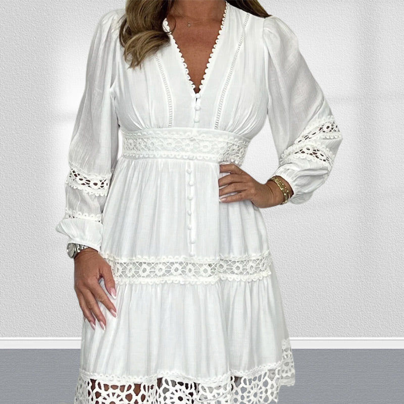 ✨👗Vestido feminino branco vintage com decote em V e rendas recortadas