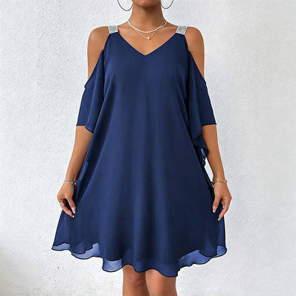 ✨ 💃Vestido comprido com decote em V e ombros à mostra – Recortes modernos e um corte elegante – Arrase em qualquer evento.