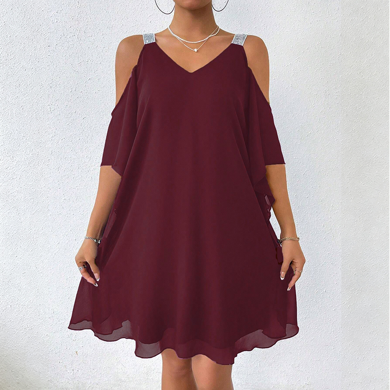 ✨ 💃Vestido comprido com decote em V e ombros à mostra – Recortes modernos e um corte elegante – Arrase em qualquer evento.
